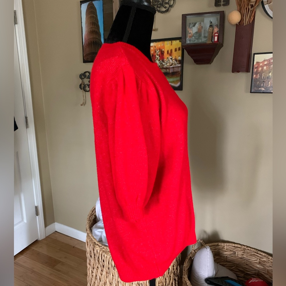 Red sweater - Picture 5 of 5